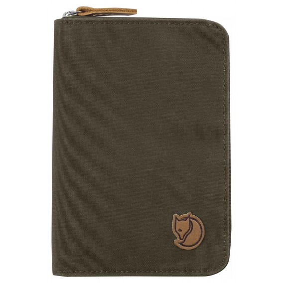 Fjällräven Passport Wallet Reisebrieftasche Reisepasstasche dark olive hier im Fjällräven-Shop günstig online bestellen