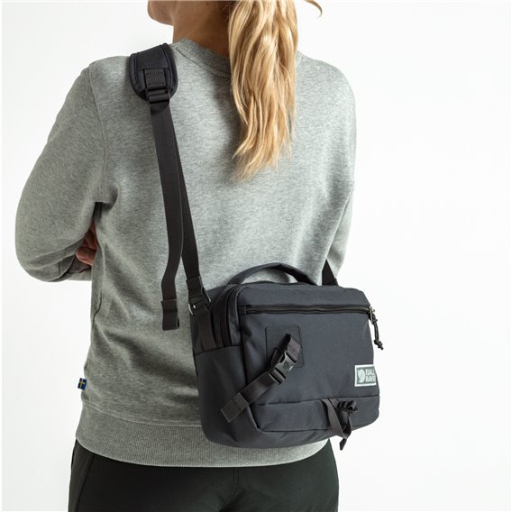 Fjällräven Vardag Shoulder Bag 6 Umhängetasche coal black hier im Fjällräven-Shop günstig online bestellen