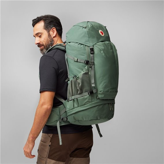 Fjällräven Abisko Trek 48 M/L Trekkingrucksack patina green hier im Fjällräven-Shop günstig online bestellen