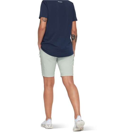 Mammut Runbold IV Shorts Damen kurze Wanderhose silver sage hier im Mammut-Shop günstig online bestellen